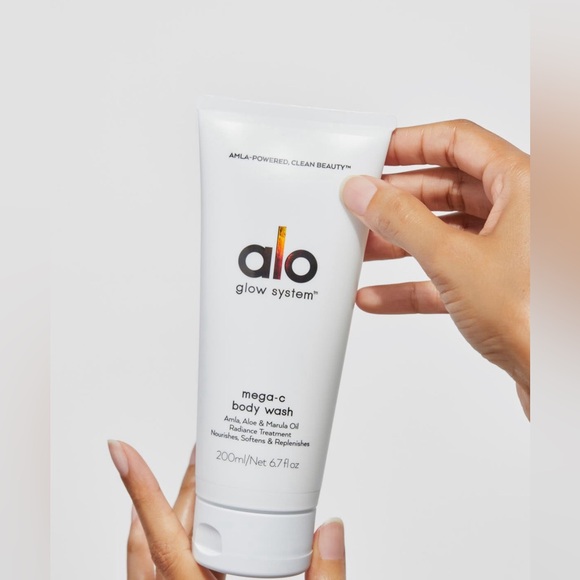 Brand New! ALO Yoga Glow System Mega-C Body Wash 6.7 fl oz - Picture 3 of 3